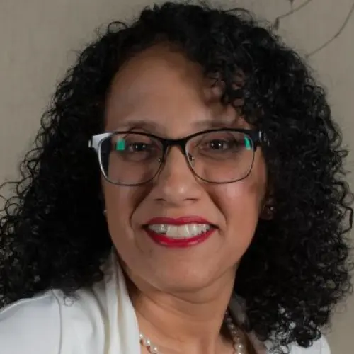 Dr Hanan Farhat